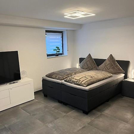 Ferienwohnung Emilia Кьолн Екстериор снимка