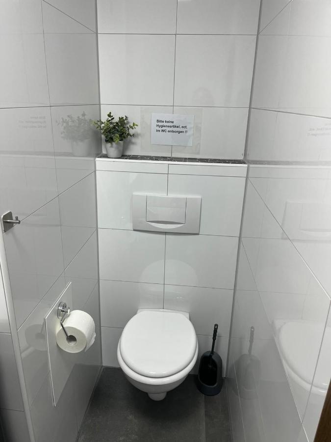 Ferienwohnung Emilia Кьолн Екстериор снимка