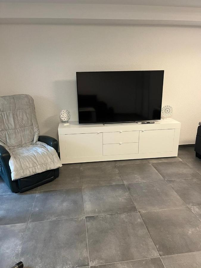 Ferienwohnung Emilia Кьолн Екстериор снимка